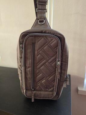 LUG TAILBACK Sling bag - Unused Pristine condition